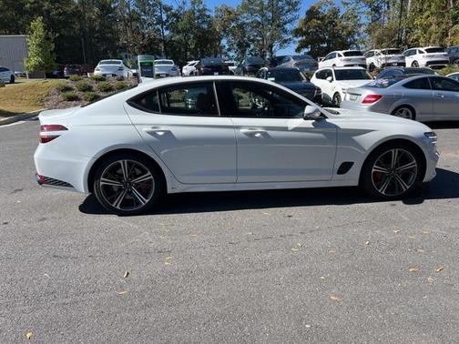 2025 Genesis G70 2.5T