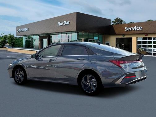 2026 Hyundai ELANTRA SEL