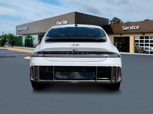 2025 Hyundai IONIQ 6 SE