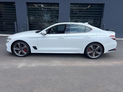 2025 Genesis G70 3.3T Sport Advanced