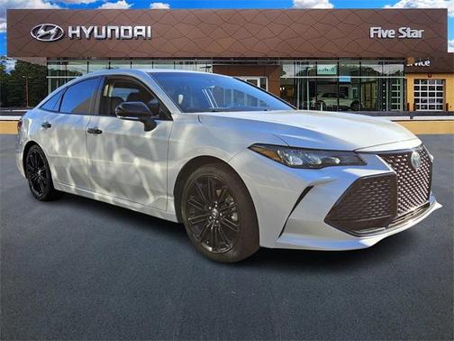 2022 Toyota Avalon Hybrid XSE Nightshade