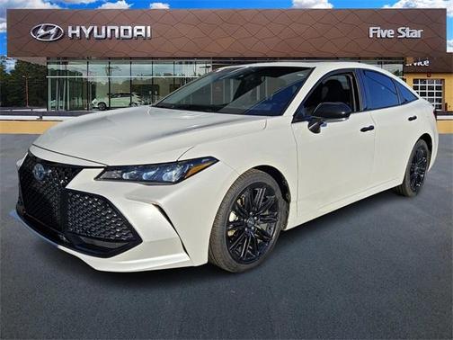 2022 Toyota Avalon Hybrid XSE Nightshade