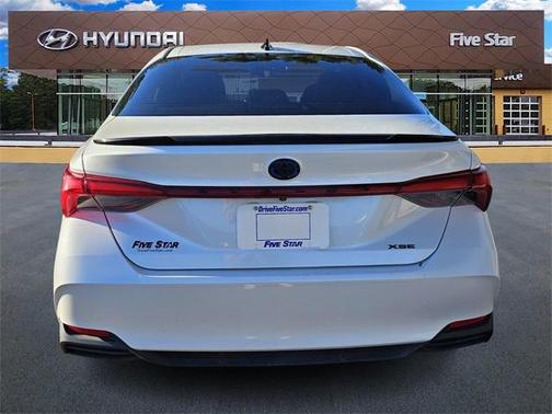 2022 Toyota Avalon Hybrid XSE Nightshade