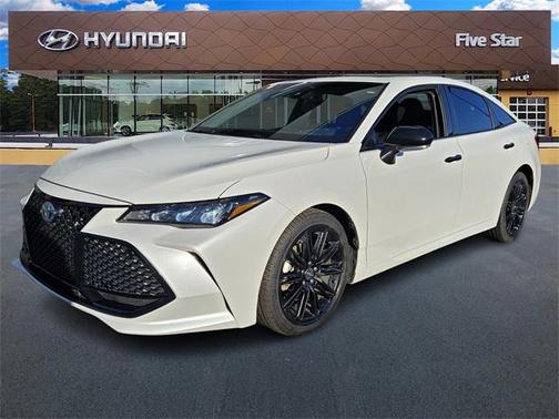2022 Toyota Avalon Hybrid XSE Nightshade