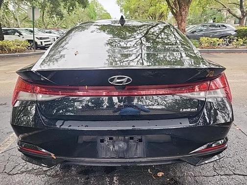 2022 Hyundai ELANTRA Limited