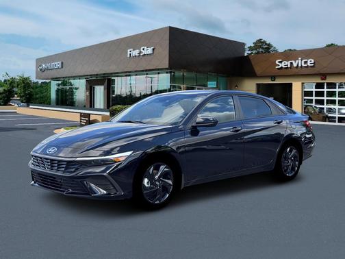 2026 Hyundai ELANTRA SEL