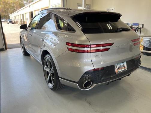 2023 Genesis GV70 2.5T