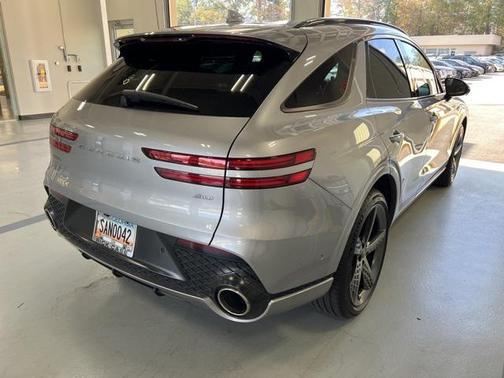 2023 Genesis GV70 2.5T