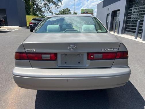 1999 Toyota Camry LE