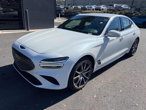 2025 Genesis G70 2.5T