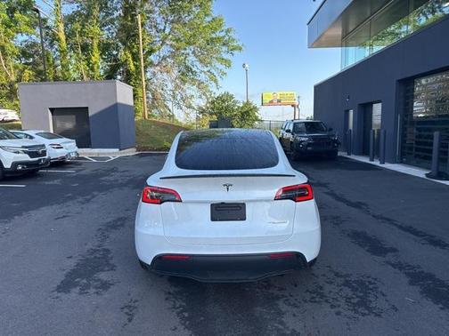 2024 Tesla Model Y Performance