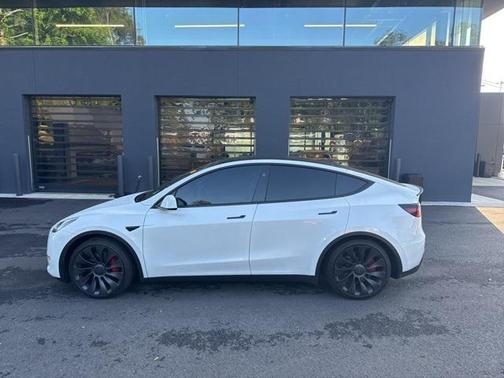 2024 Tesla Model Y Performance