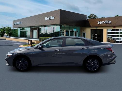 2026 Hyundai ELANTRA SEL