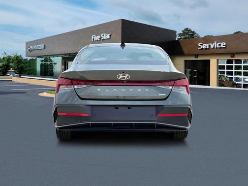 2025 Hyundai ELANTRA HEV Limited