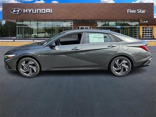 2025 Hyundai ELANTRA Limited