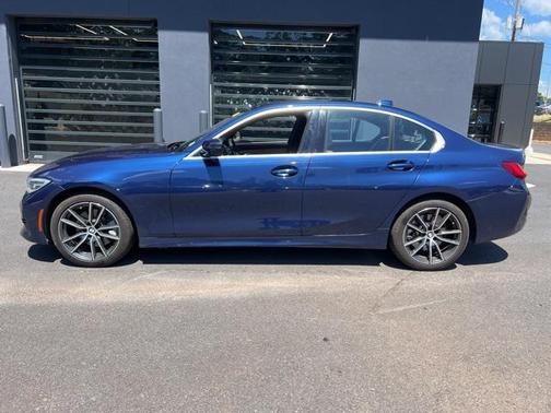 2019 BMW 330 i xDrive