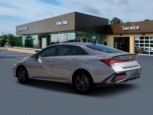 2026 Hyundai ELANTRA SEL