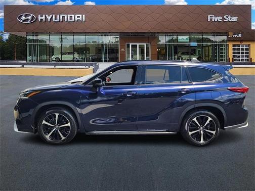 2022 Toyota Highlander XSE