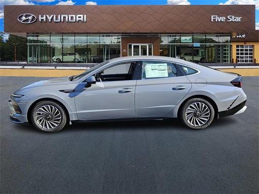 2025 Hyundai SONATA Hybrid SEL