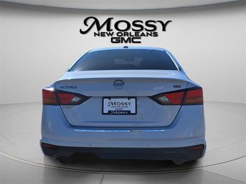 2023 Nissan Altima SR FWD