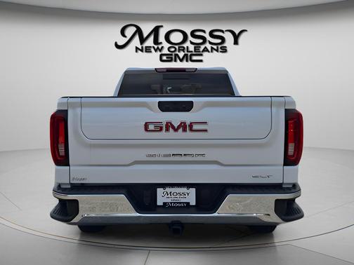 White Frost Tricoat 2024 GMC Sierra 1500 SLT