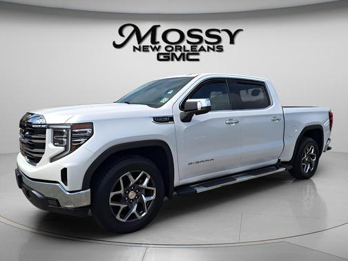 White Frost Tricoat 2024 GMC Sierra 1500 SLT