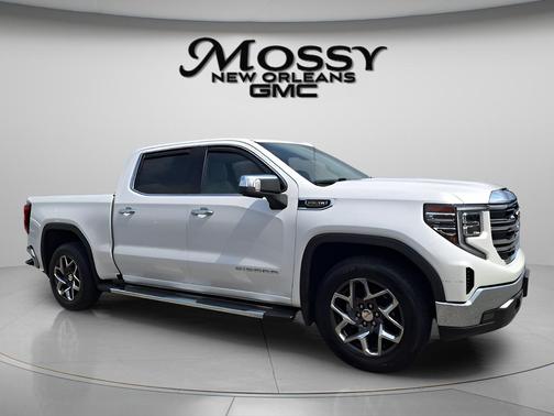 White Frost Tricoat 2024 GMC Sierra 1500 SLT