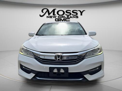 White 2017 Honda Accord EX-L