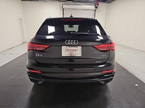 2020 Audi Q3 45 S line Premium