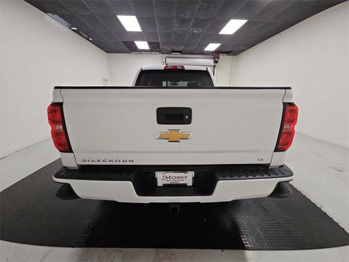 Summit White 2018 Chevrolet Silverado 1500 2LT