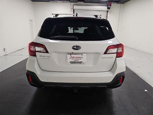 2018 Subaru Outback 2.5i Touring
