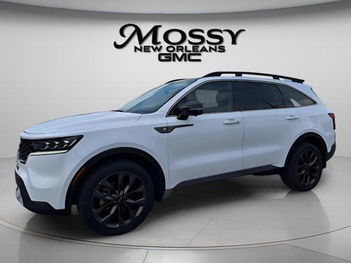 White 2021 Kia Sorento SX