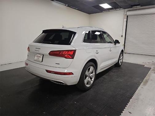 2019 Audi Q5 2.0T Premium Plus