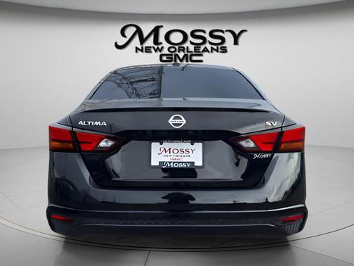 Black 2022 Nissan Altima 2.5 SV