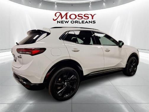 2022 Buick Envision FWD Essence