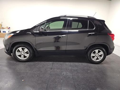 Mosaic Black Metallic 2020 Chevrolet Trax LT