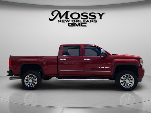 Red Quartz Tintcoat 2019 GMC Sierra 2500 Denali