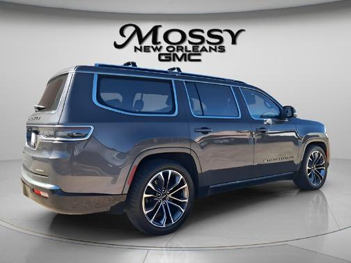 Gray 2022 Jeep Grand Wagoneer Series III 4x4