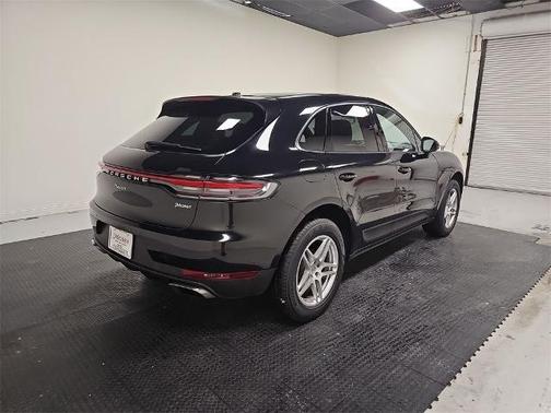 2021 Porsche Macan Base