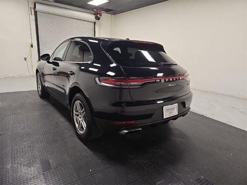 2021 Porsche Macan Base