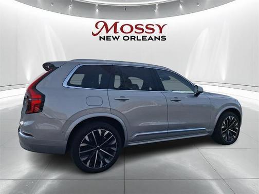 2025 Volvo XC90 B6 Plus 7-Seater