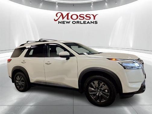 2022 Nissan Pathfinder SV 2WD