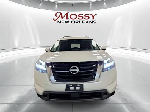 2022 Nissan Pathfinder SV 2WD