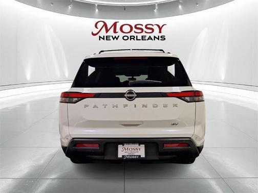 2022 Nissan Pathfinder SV 2WD