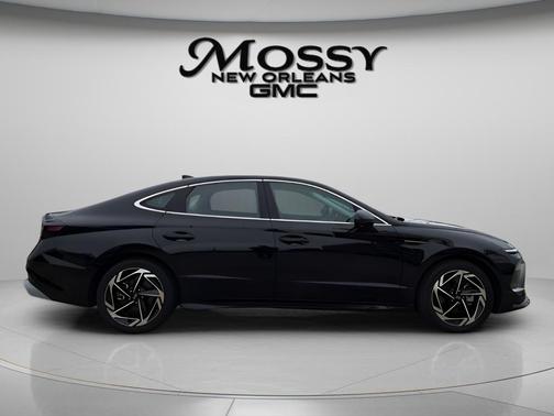 Black 2024 Hyundai SONATA SEL