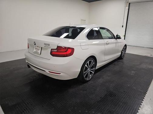 2017 BMW 230 230i