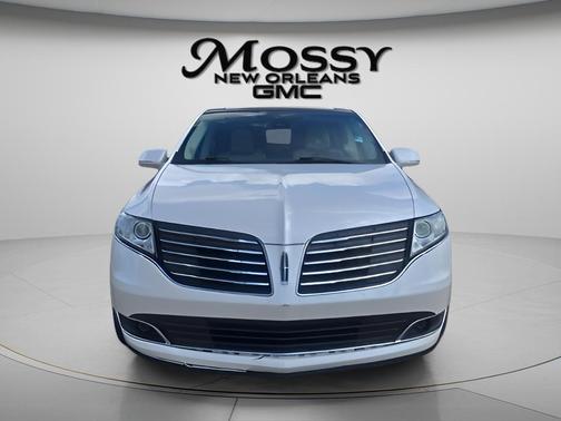 2019 Lincoln MKT Reserve