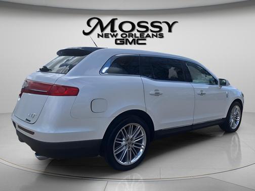 2019 Lincoln MKT Reserve