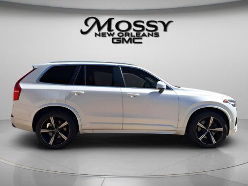 White 2017 Volvo XC90 Hybrid T8 R-Design