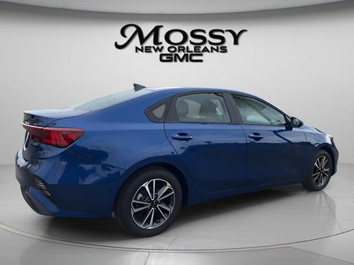 Blue 2024 Kia Forte LXS